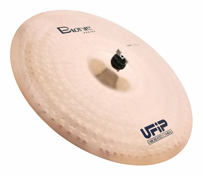 Ufip 19" Bionic Series Crash, de face sur fond neutre