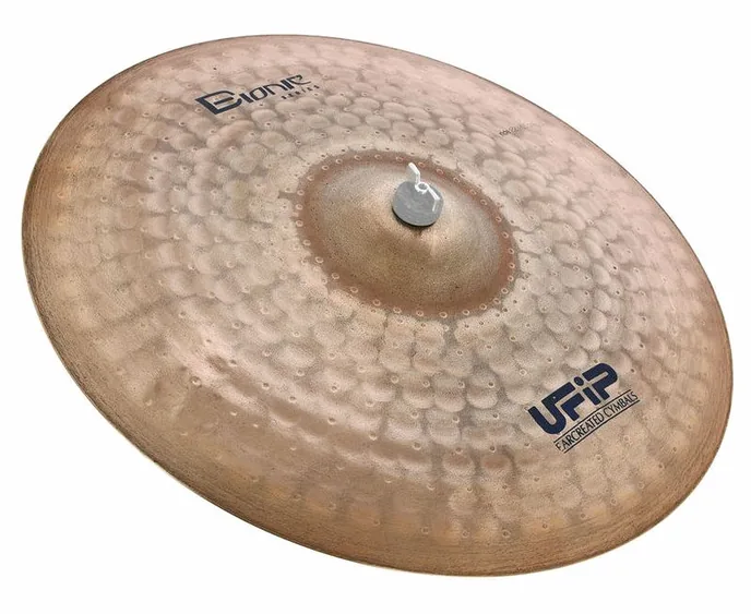 Ufip 22" Bionic Series Heavy Ride, sur fond neutre
