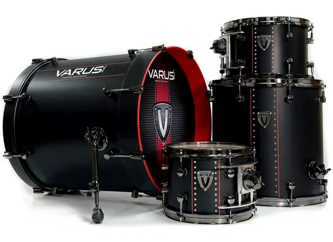 Varus Morpheus 20" Black Kit, sur fond neutre