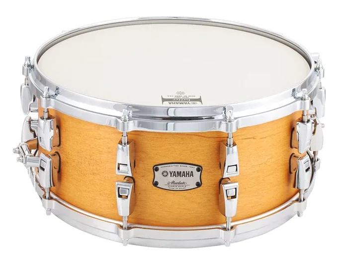 Yamaha 14"x06" Abs. Hybrid Snare -VN, sur fond neutre