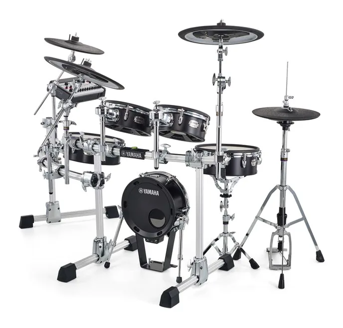 Yamaha DTX10K-X Black Forest, sur fond neutre