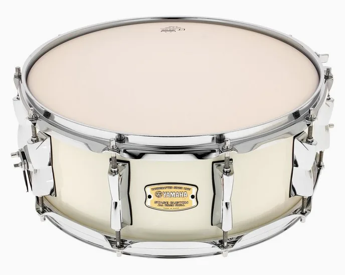 Yamaha Stage Custom 14"x5,5" Sn. CLW, vue de face