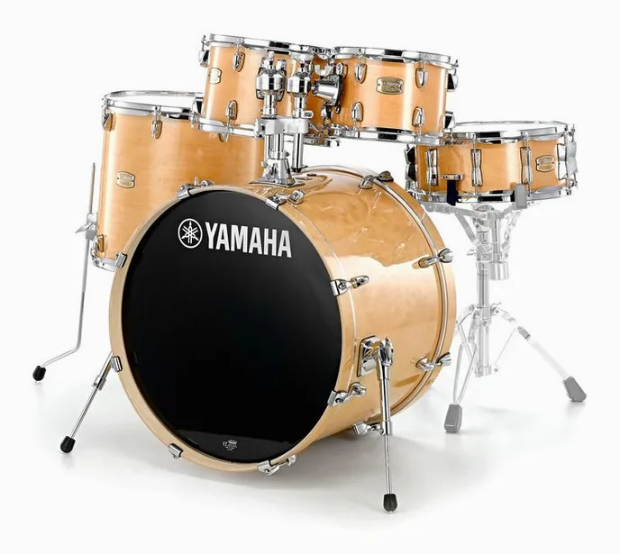 Yamaha Stage Custom Standard -NW, vue de face