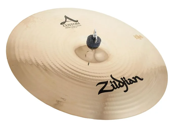 Zildjian 17" A-Custom Projection Crash, de face sur fond neutre