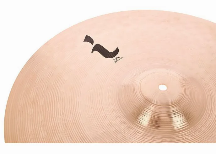 Zildjian 20" I Family Ride Medium, sur fond neutre, photo 3