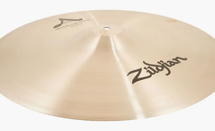 Zildjian 19" A-Series Medium Thin Crash, sur fond neutre, photo 3