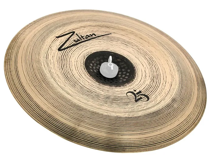 Zultan 16" China 25, de face sur fond neutre