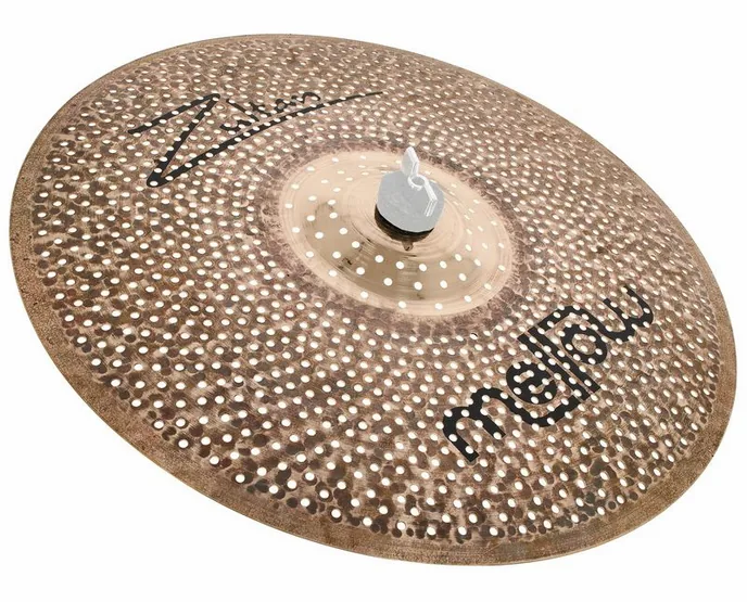 Zultan 16" Mellow Crash, de face sur fond neutre