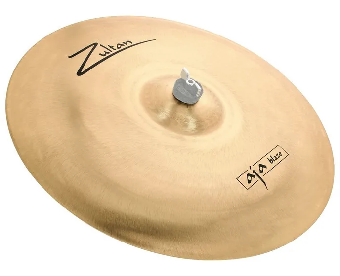Zultan 17" Aja Blaze Crash, vue de face