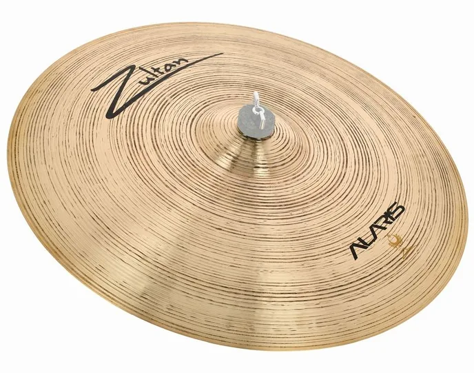 Zultan 18" Alaris Crash, vue de près, de face