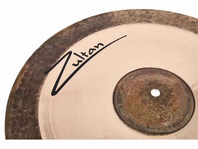 Zultan 18" Q Thin Crash, vue de trois quarts, photo 4