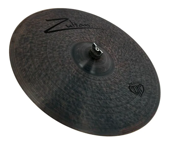 Zultan 19" Crash Dark Matter, sur fond neutre